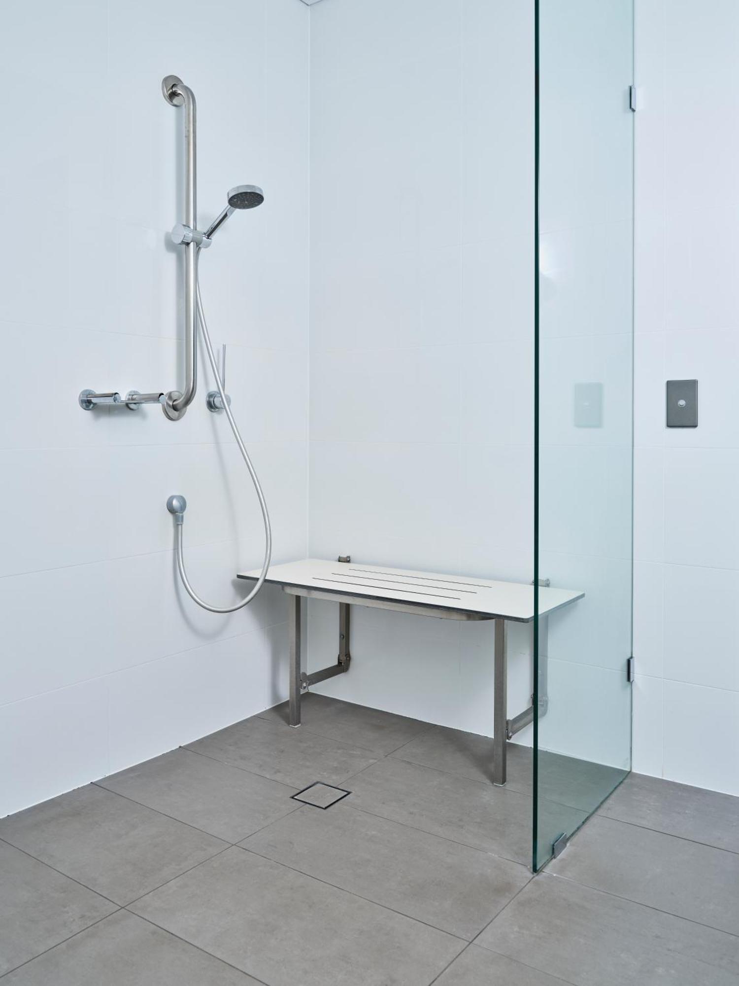 Maya Maya At Mandoon Estate West Swan Exterior photo A shower seat