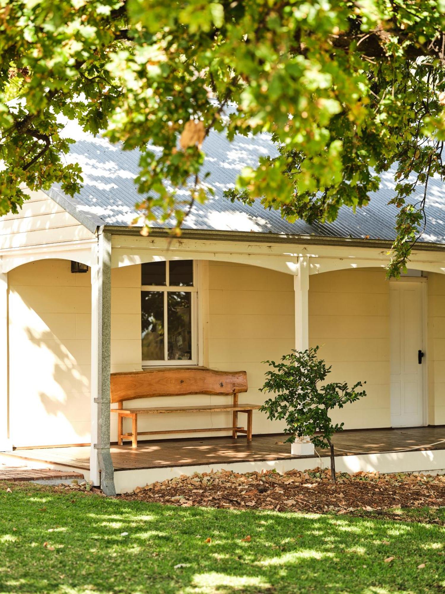 Maya Maya At Mandoon Estate West Swan Exterior photo The old school house