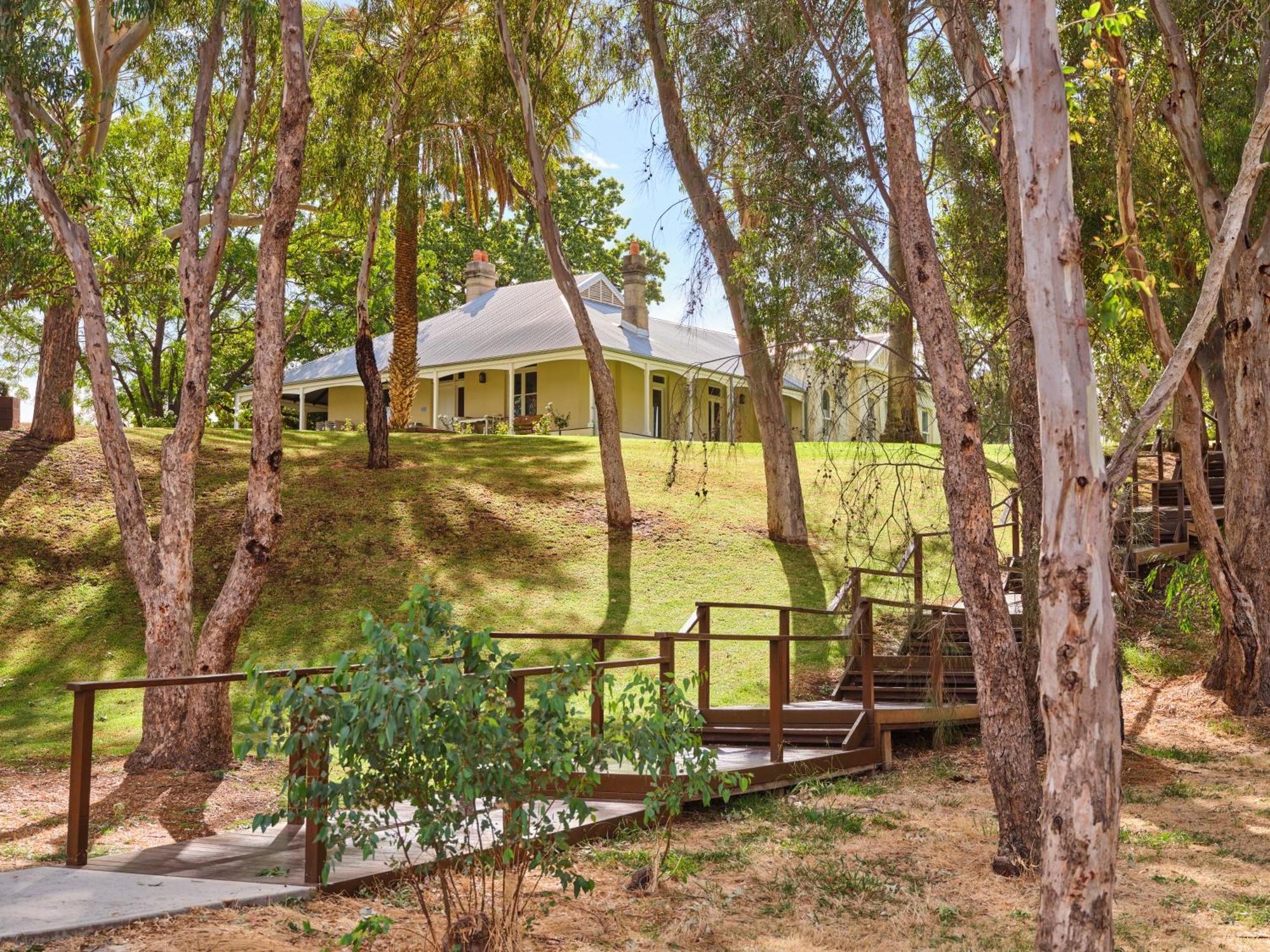 Maya Maya At Mandoon Estate West Swan Exterior photo The Old Rectory, 2012