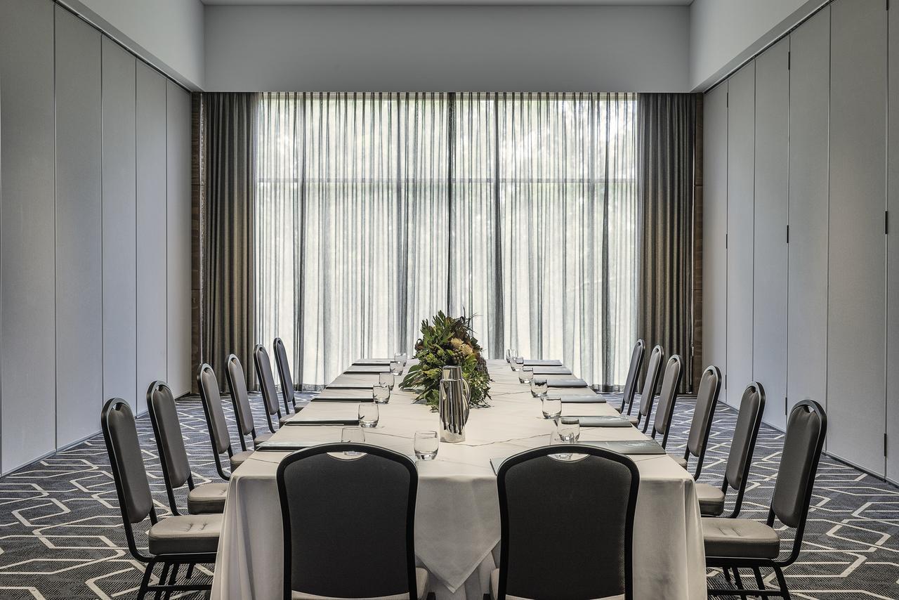 Maya Maya At Mandoon Estate West Swan Exterior photo Meeting room