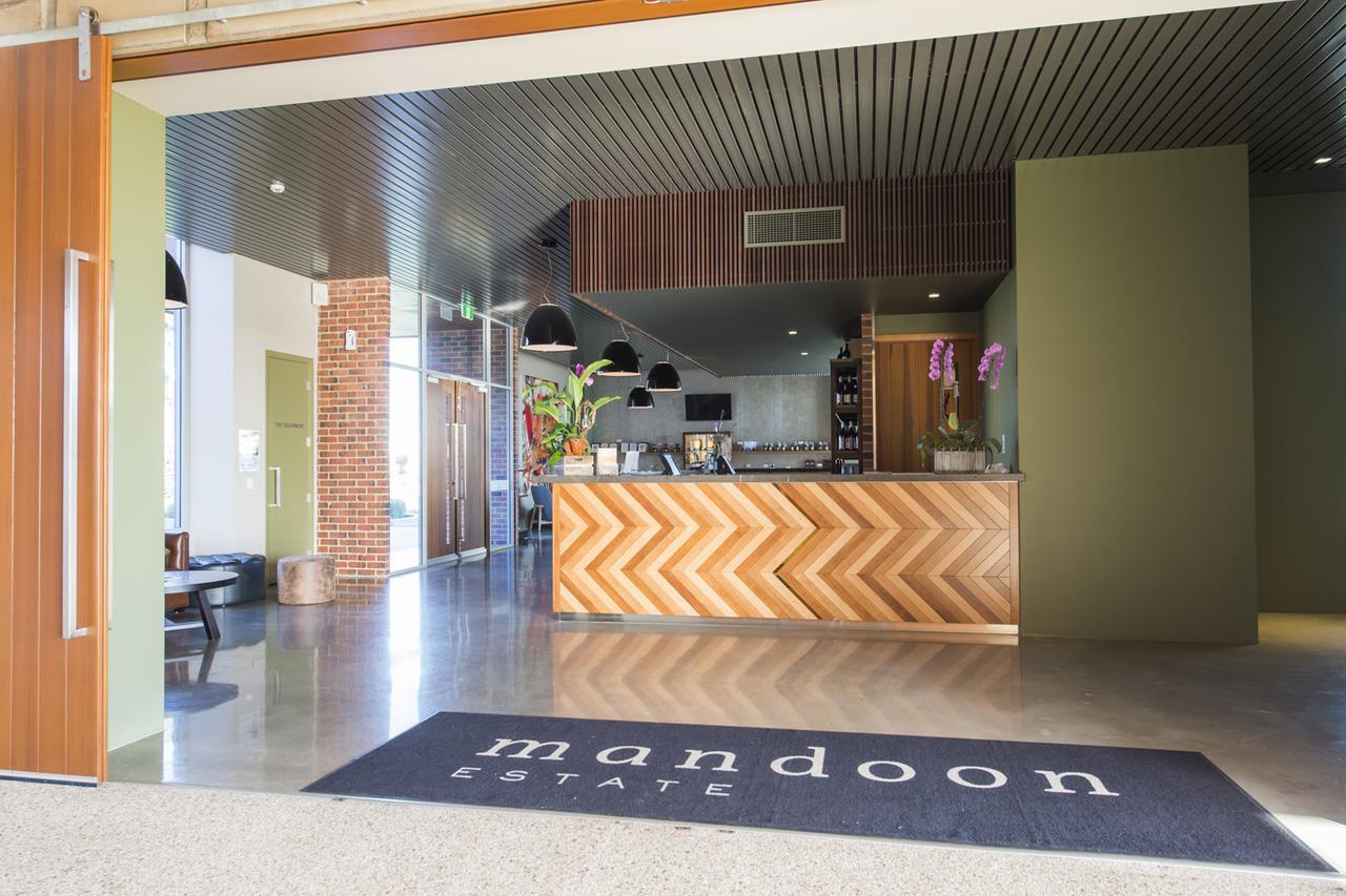 Maya Maya At Mandoon Estate West Swan Exterior photo The reception area at the Mandoon Estate