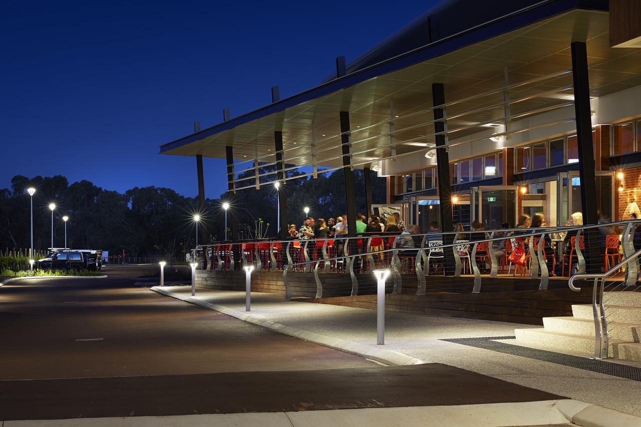 Maya Maya At Mandoon Estate West Swan Exterior photo The outdoor bar at the new terminal