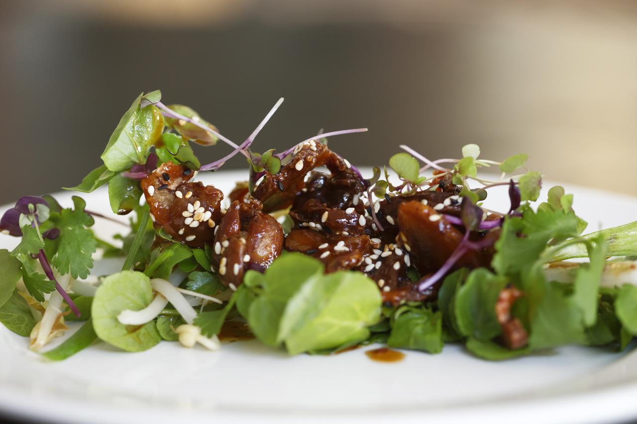 Maya Maya At Mandoon Estate West Swan Exterior photo A salad with sesame seeds