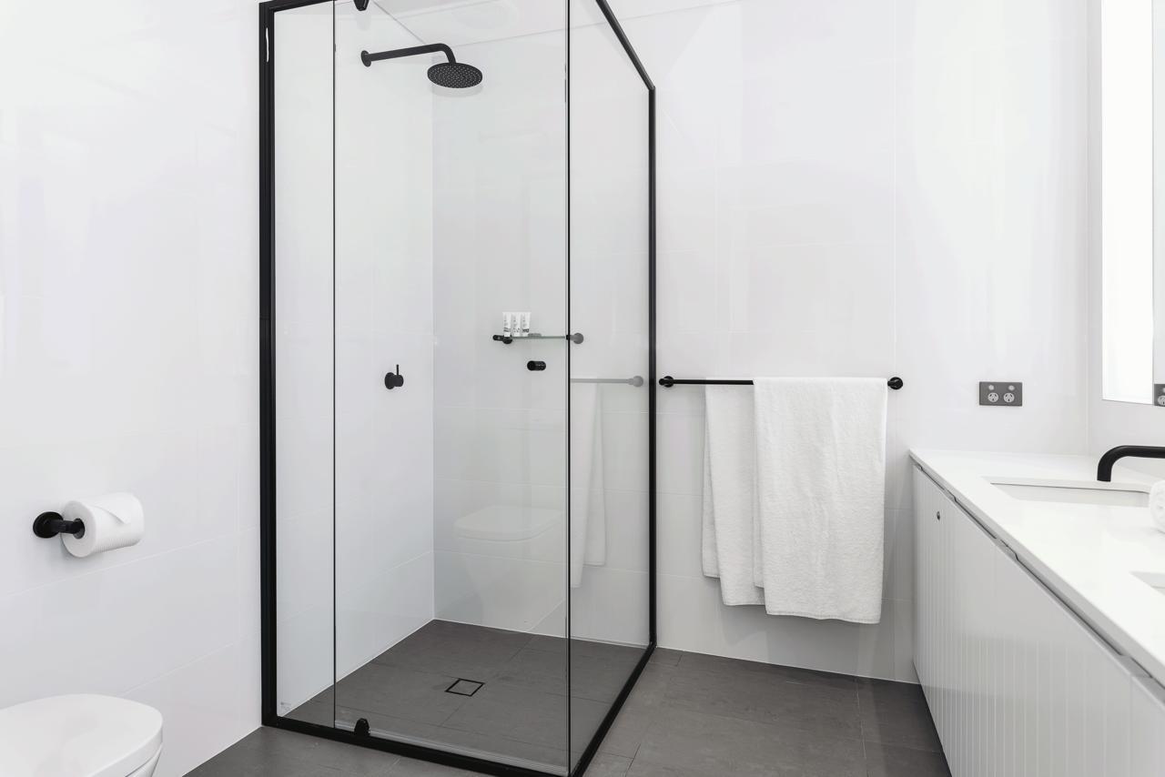 Maya Maya At Mandoon Estate West Swan Exterior photo A shower enclosure
